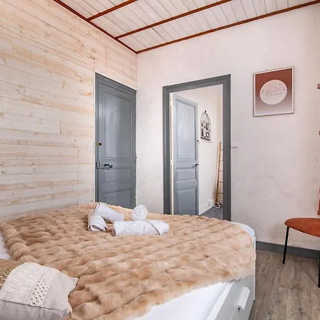 La Vesta, Et Atypique *