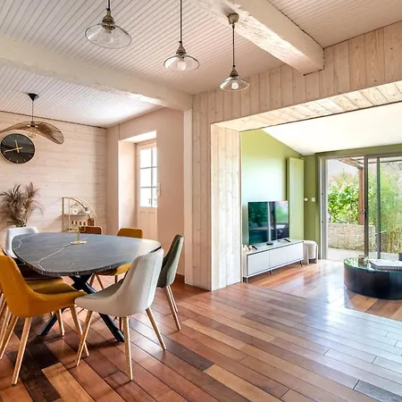 La Vesta, Et Atypique *