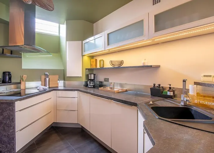 La Vesta, Et Atypique * شوليه